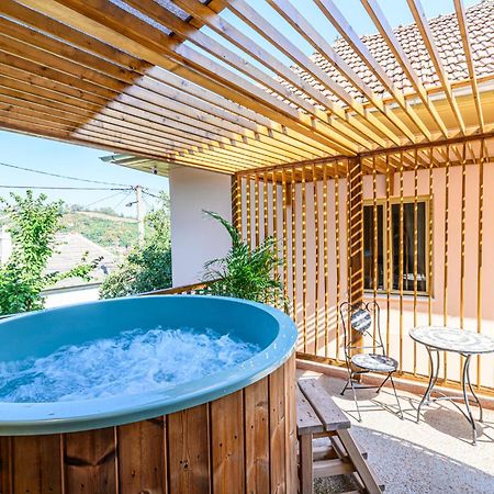 Lagom - Hot Tub Hideout Brasov Ngoại thất bức ảnh