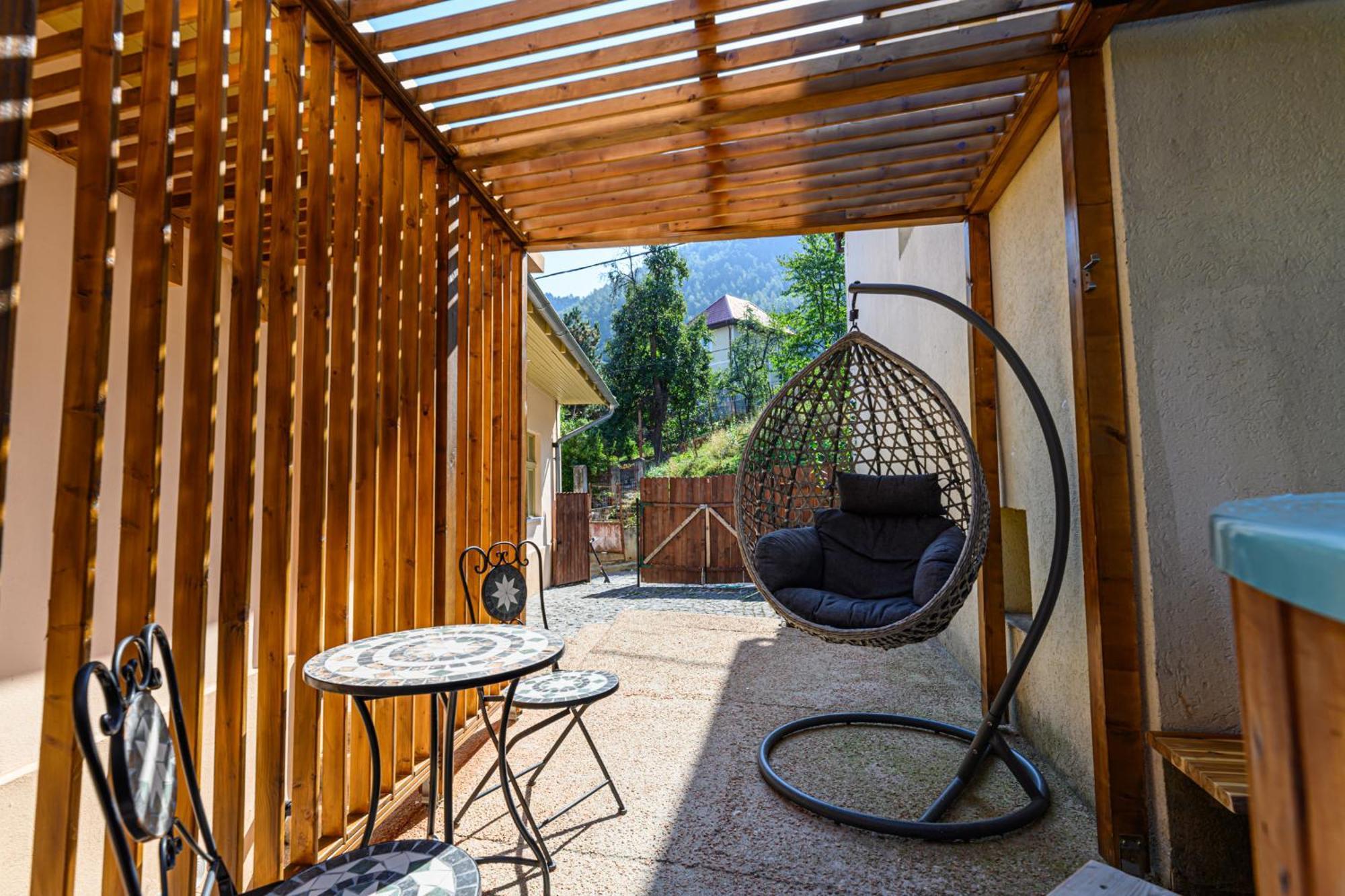 Lagom - Hot Tub Hideout Brasov Ngoại thất bức ảnh