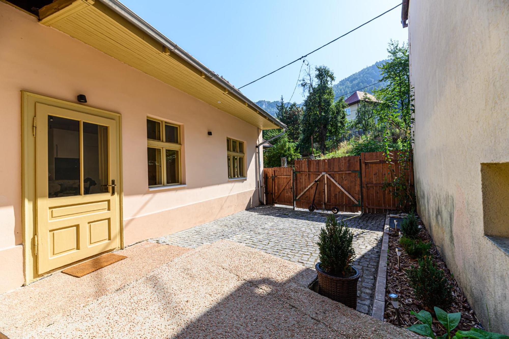 Lagom - Hot Tub Hideout Brasov Ngoại thất bức ảnh