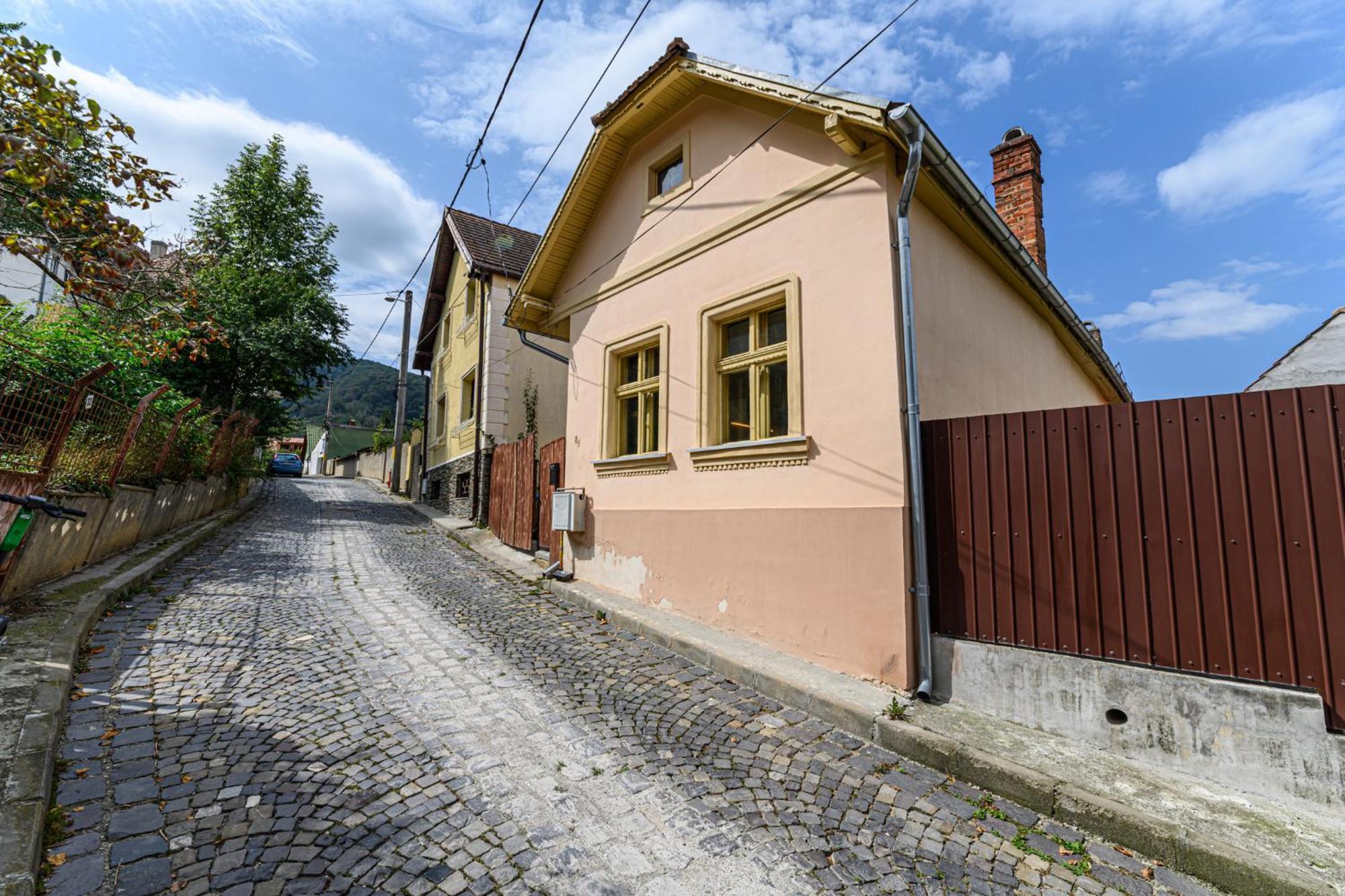 Lagom - Hot Tub Hideout Brasov Ngoại thất bức ảnh
